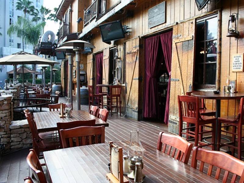 saddle ranch chop house