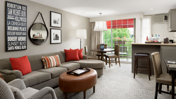Le Parc Suite Hotel